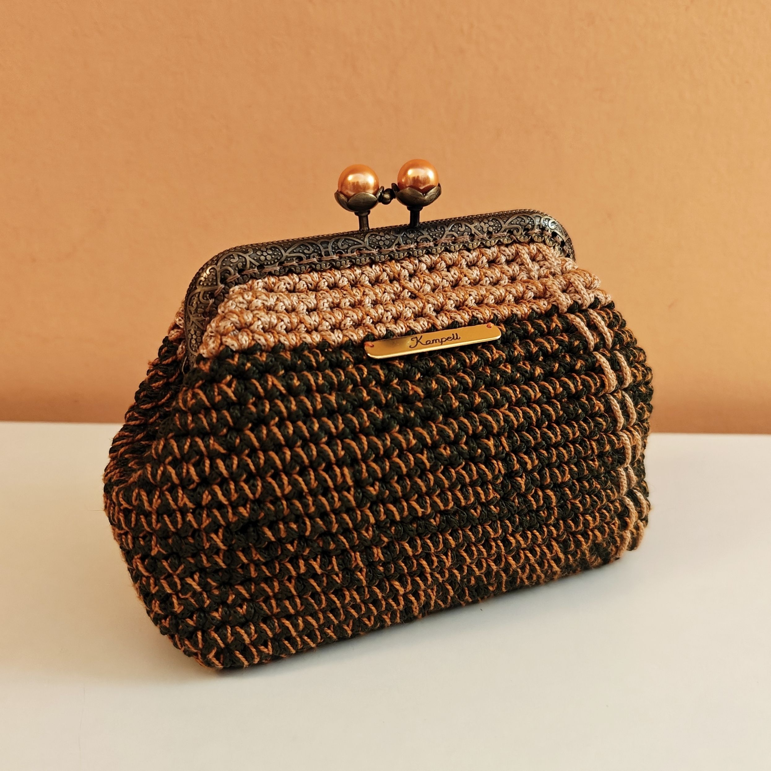 Λαδί - σομόν πορτοφόλι κλικ κλακ με ξύλινο πάτο by Qrtos Creations