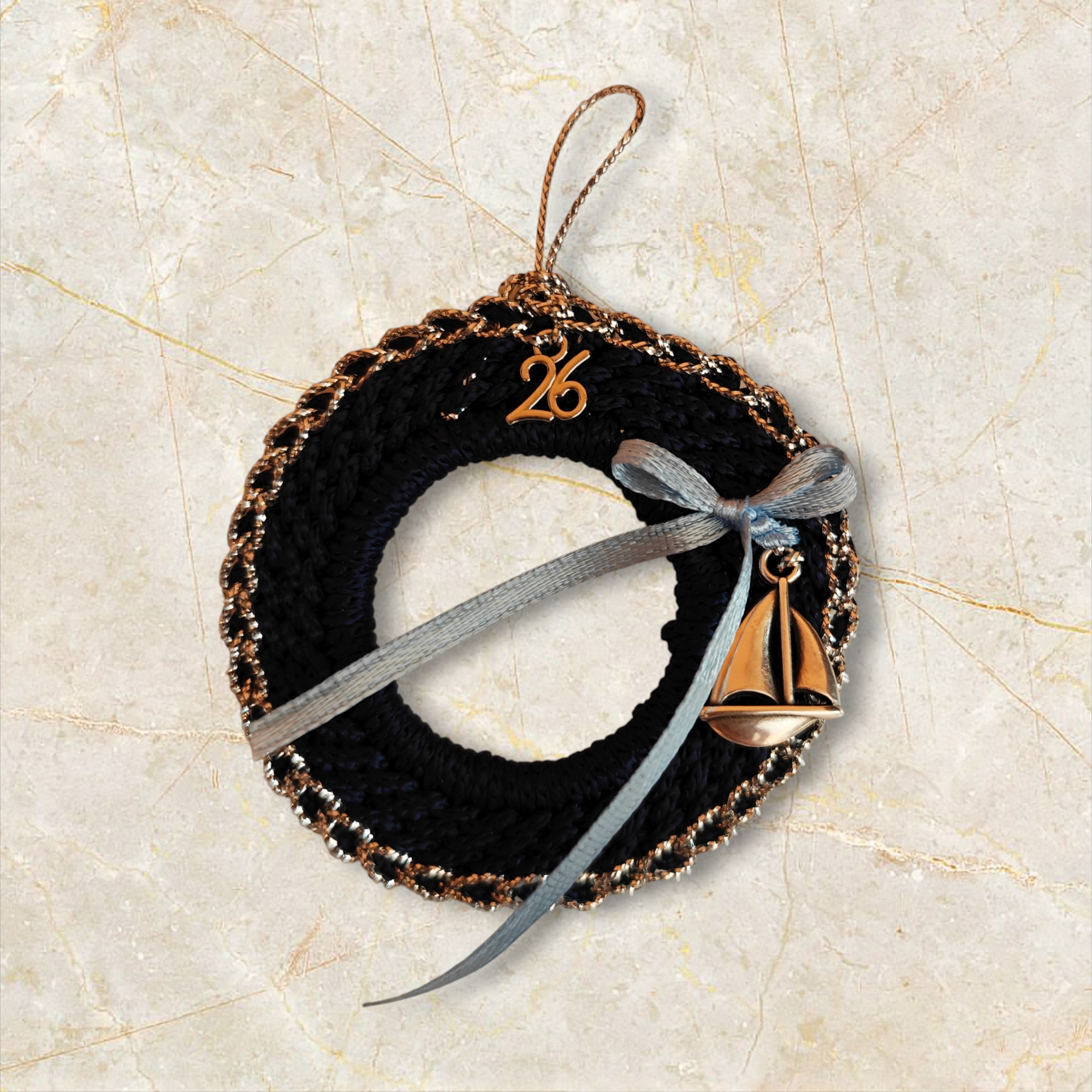 Γούρι '26 μπλε στεφανάκι με καραβάκι