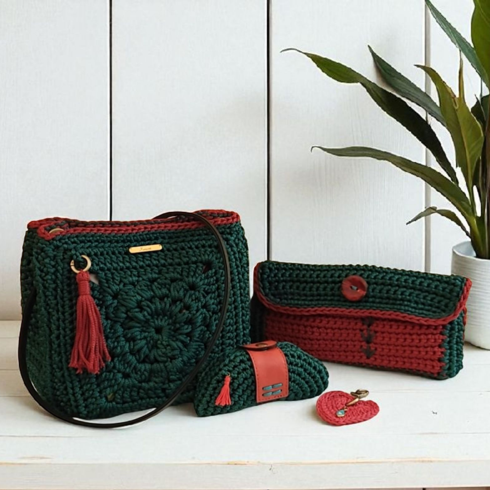 Custommade Σετ: Τσαντάκι - Νεσεσέρ - Πορτοφολάκι πράσινο κυπαρρισί-κόκκινο