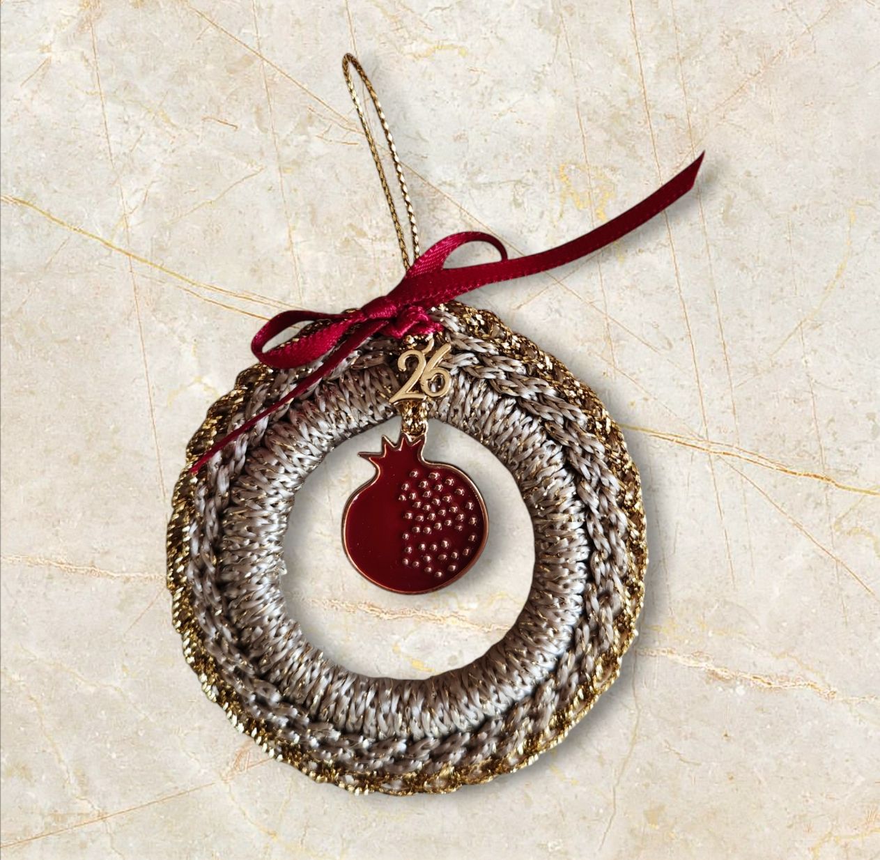 Γούρι '26 χρυσαφί στεφανάκι με ρόδι